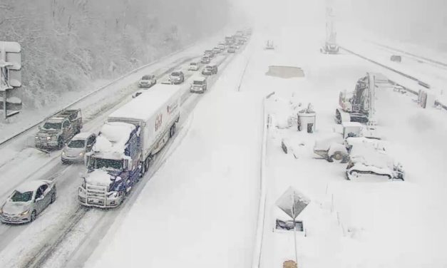 Blizzard Hebat Lumpuhkan Lalu Lintas Di Koridor I-95 AS