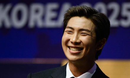 RM BTS Cedera Pergelangan Kaki Jelang “Arirang Comeback”