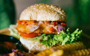 Burger Sambal Matah: Kolaborasi Street Food x Content Creator