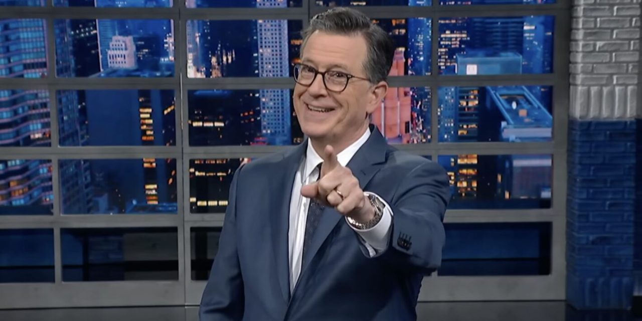 Stephen Colbert Bereaksi Atas Peluncuran Misi Bulan