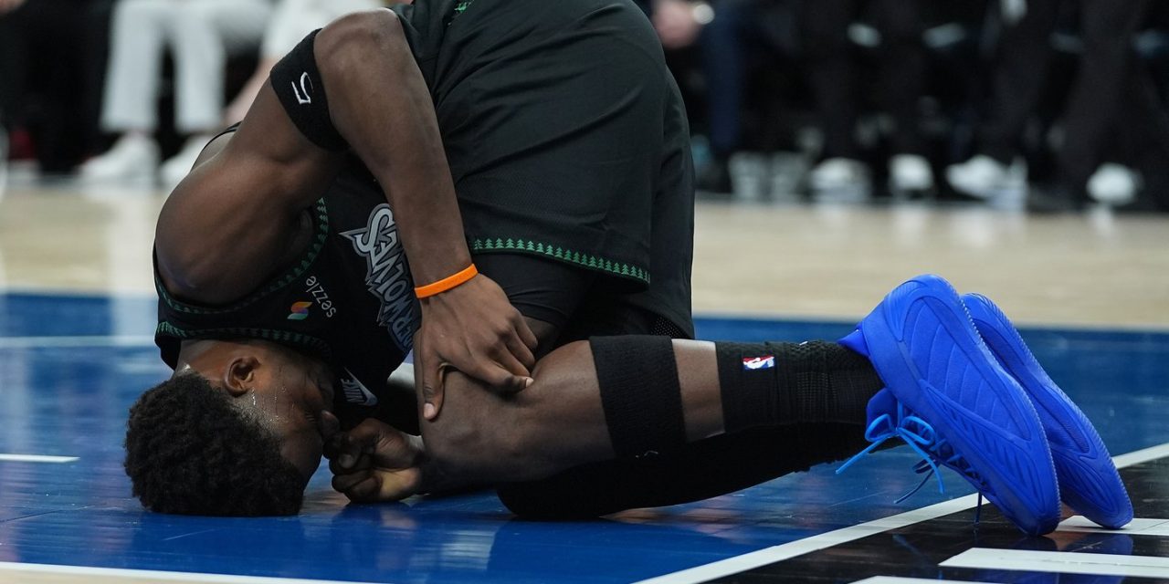 Brandon Ingram Keluar Di Tengah Laga Akibat Cedera Tumit