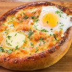 Rahasia Kelezatan Khachapuri, Roti Perahu Isi Keju Khas Georgia