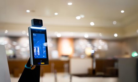 Sistem Keamanan Wajah 3D Kini Makin Sulit Dikelabui Topeng AI