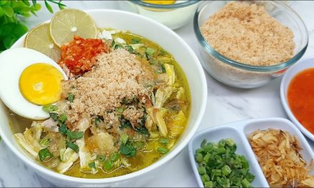 Soto Lamongan Bertabur Koya: Kerupuk Udang Kunci Kelezatan