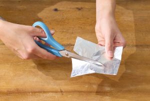 Cara Menajamkan Gunting Dapur Tumpul Dengan Aluminium Foil