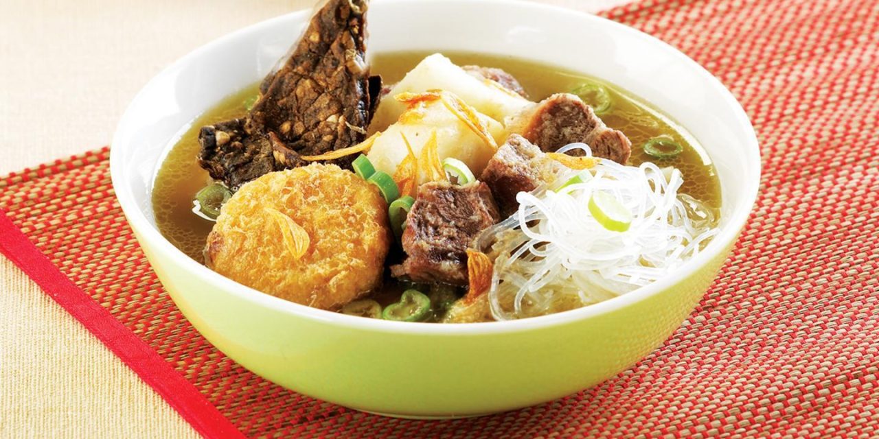 Sop Saudara Pangkep: Sensasi Sop Daging Perkedel Dan Soun
