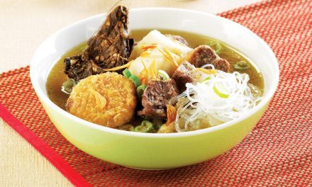 Sop Saudara Pangkep: Sensasi Sop Daging Perkedel Dan Soun