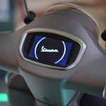 Vespa GTS Super Tech 300 Update Dashboard TFT Layar Sentuh