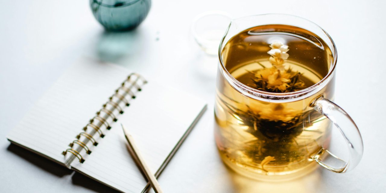 Tren Teh Daun Zaitun: Minuman Penurun Kolesterol Mediterania