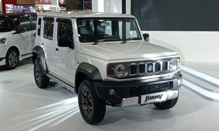 Suzuki Jimny 5-Door White Edition: Edisi Warna Pure White Pearl