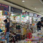 Tren Secondhand Bookseller: Berburu Buku Bekas Hemat & Hijau