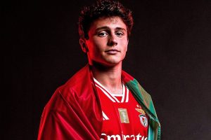 João Neves Menjelma Sebagai Pengatur Ritme Utama PSG