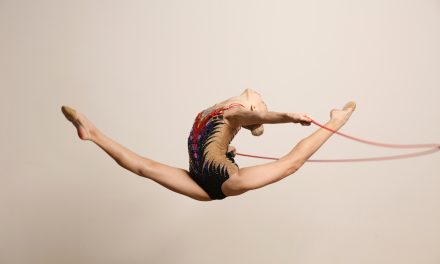 Tren Rhythmic Gymnastics Dewasa Untuk Perempuan Urban