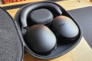 Headphone Sonos Ace Rilis Dengan Audio Spasial Canggih
