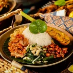 Menikmati Nasi Campur Khas Bali Pakai Sate Lilit Dan Sambal
